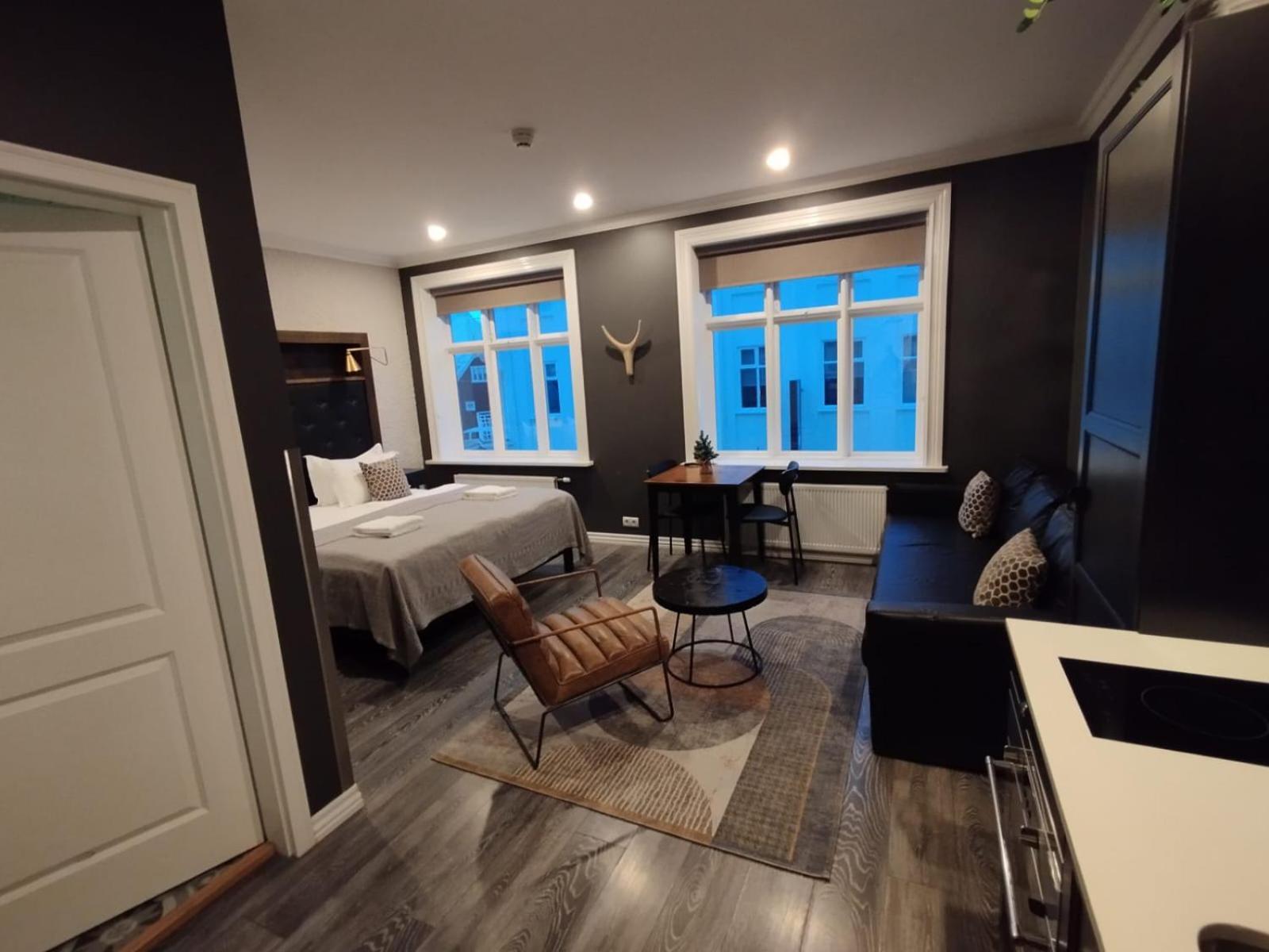41 - อะ ทาวน์เฮาส์ โฮเต็ล Aparthotel เรคยาวิก ภายนอก รูปภาพ