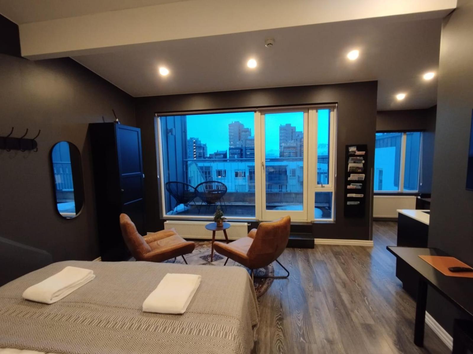 41 - อะ ทาวน์เฮาส์ โฮเต็ล Aparthotel เรคยาวิก ภายนอก รูปภาพ